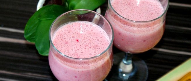 Фруктово-ягодный смузи с кефиром