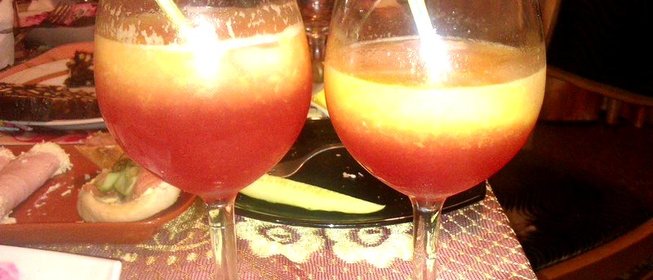 Персиковый коктейль с малиновым ликером