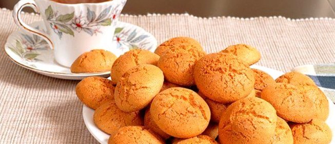 Печенье амаретти с вишней