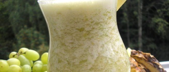 Виноградный смузи с зеленым чаем