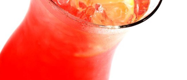 Коктейль из водки и апельсинового ликера