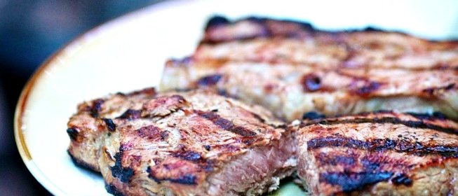 Стейк, маринованный в луковом соке