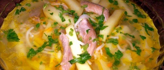 Наваристый куриный суп с макаронами