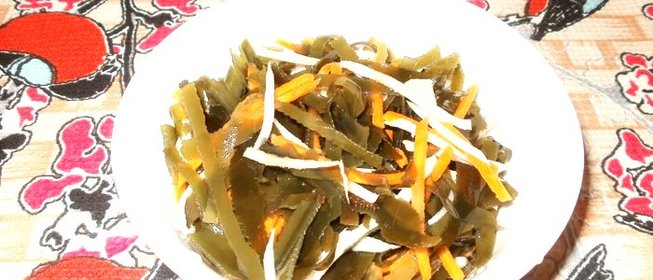 Маринованная морская капуста