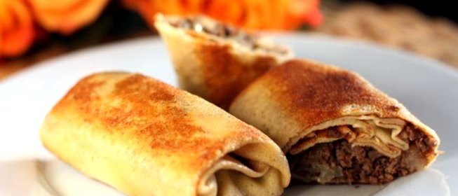 Домашние тонкие блинчики с фаршем