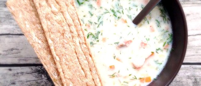 Сливочная уха с двумя видами рыбы