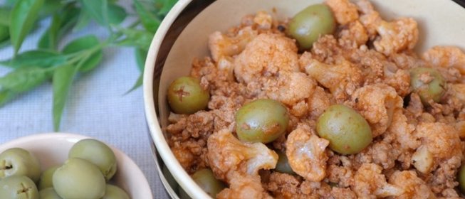 Цветная капуста, тушеная с фаршем