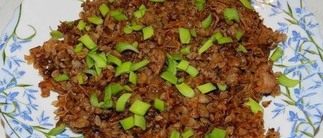 Гречка с тушенкой