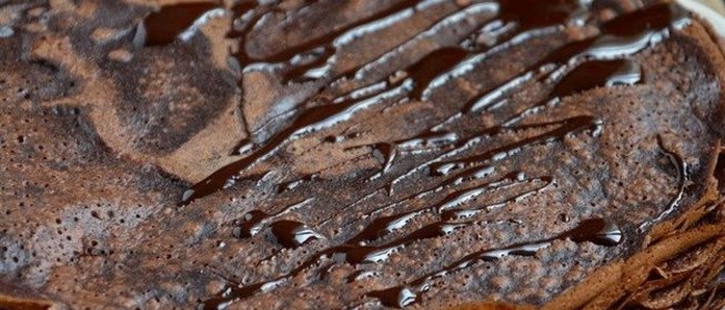 Шоколадные блинчики с соусом