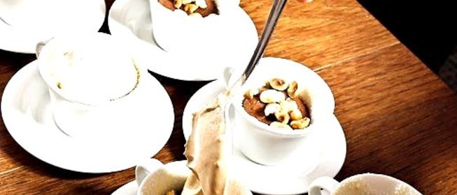 Холодно-горячий шоколадный кекс-пудинг