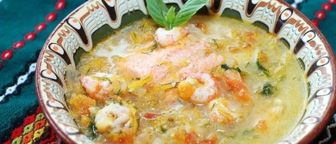 Рыбный суп с морепродуктами