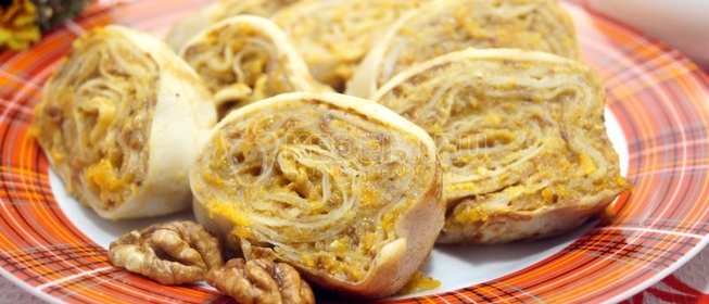 Блины «Лакомка» с сухофруктами мёдом