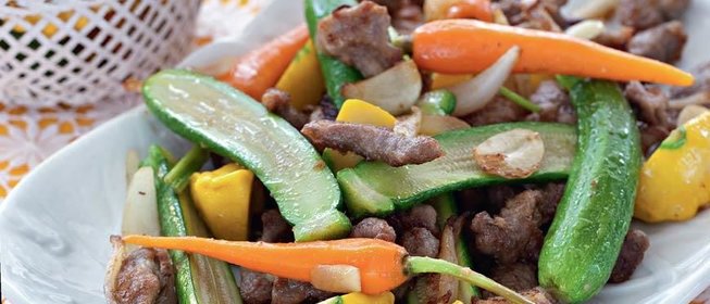 Говядина с молодыми овощами