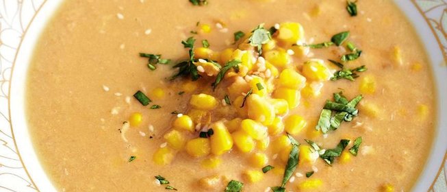 Быстрый куриный суп с кукурузой и имбирем