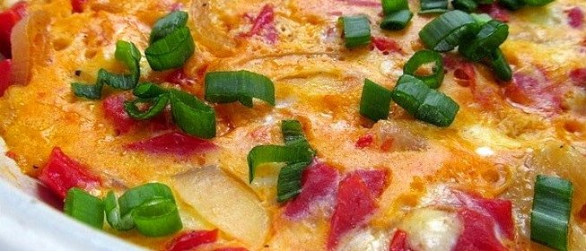 Омлет с брынзой и помидорами