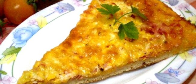 Пицца домашняя с двумя видами сыра