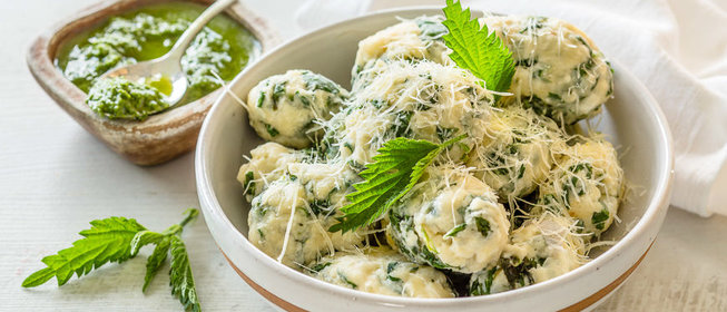 Творожные клёцки (мальфатти) с крапивой