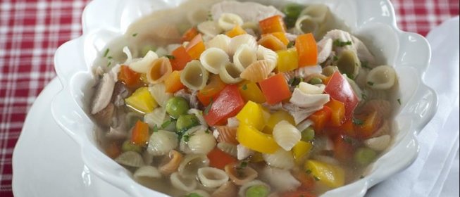 Куриный суп с мини-пастой