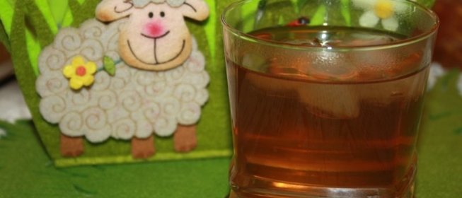 Чайный напиток с нектаринами и клубникой