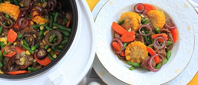 Говядина тушеная с кукурузой и фасолью