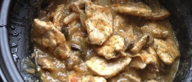 Свинина с грибами в соусе