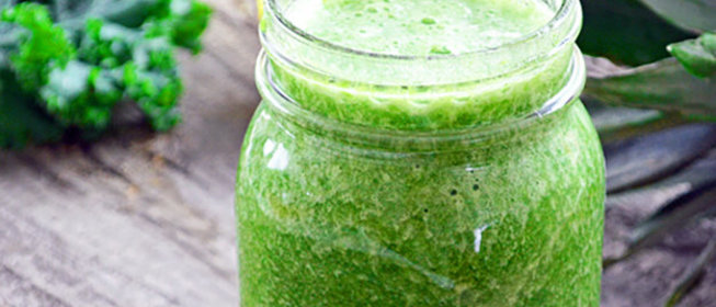 Ананасовый смузи с капустой кале