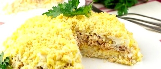 Салат Мимоза с печенью трески