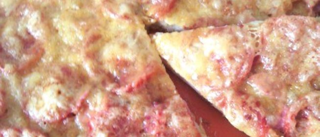 Домашняя пицца с сосисками