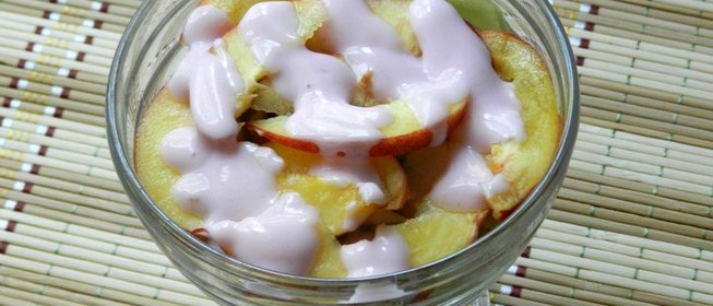 Фруктовый салат-коктейль с йогуртом