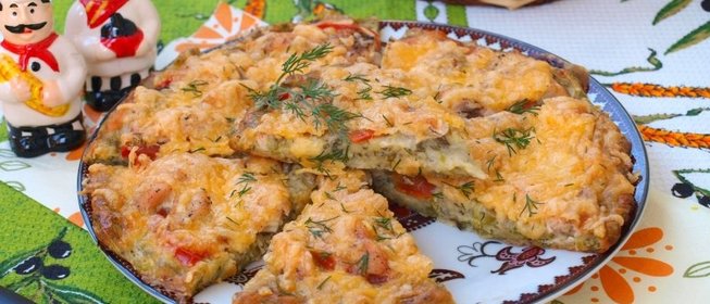 Кабачковая пицца с куриным филе и помидорами
