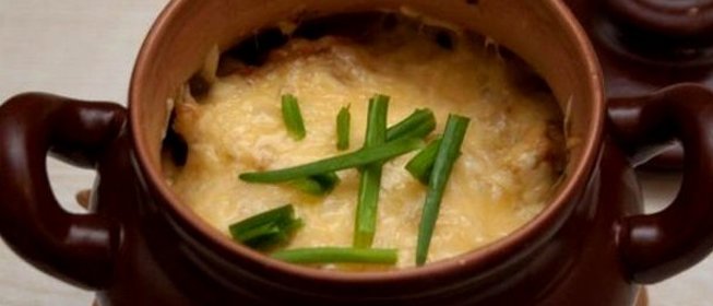 Свинина в горшочках