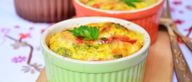 Фритата омлет с ветчиной и сыром