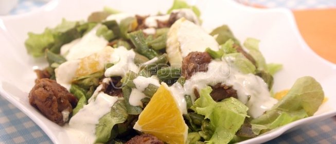 Салат с куриной печенью