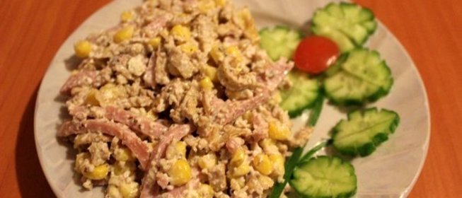 Салат с блинчиками