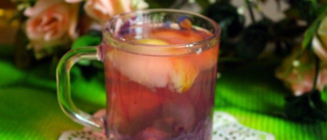 Компот из яблок и черноплодной рябины