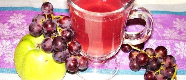Компот из яблок и винограда