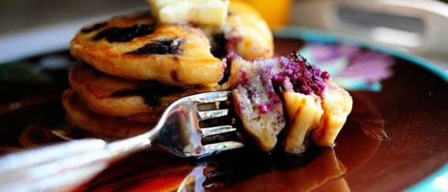 Лимонно-черничные оладьи