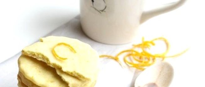 Быстрое песочное печенье в молочном шоколаде