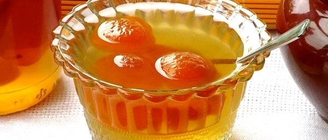 Варенье из абрикосов с ядрышками