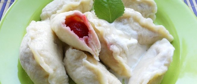 Вареники с клубникой