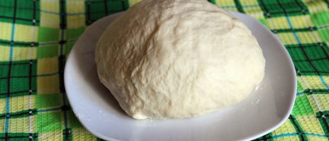 Пельменное тесто на минеральной воде ( в хлебопечке)