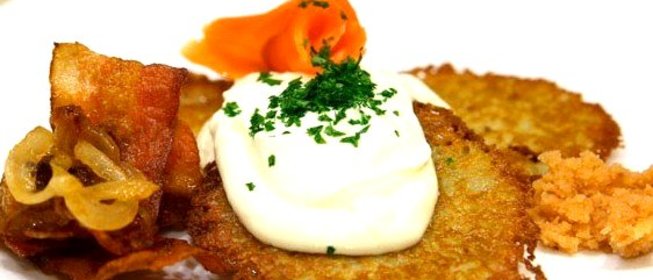 Драники с сыром и чесноком