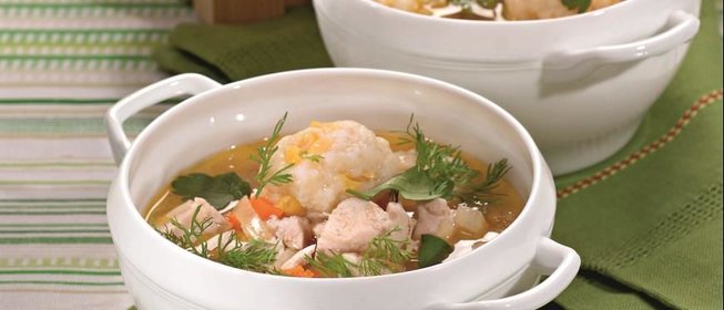 Куриный суп с кукурузными клецками