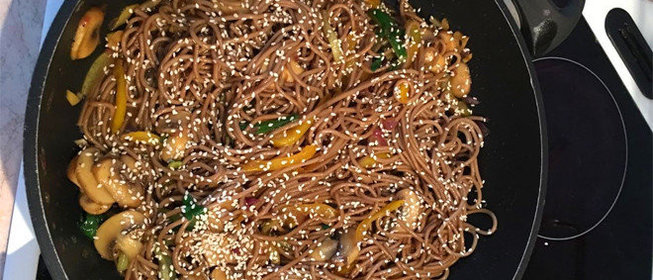 Гречневая лапша с шампиньонами от Анастасии Денисовой