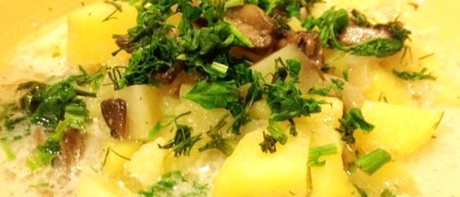 Картошка тушеная с грибами и сметаной