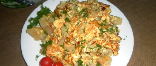 Омлет с отварным картофелем