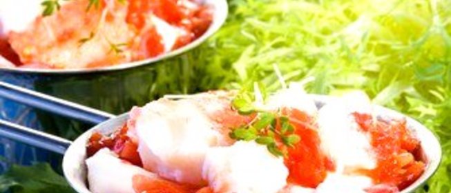 Ароматное мясо краба с карри в горшочках