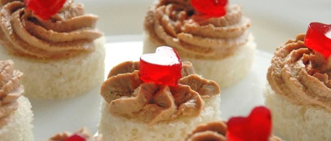 Паштет из куриной печени с клюквенным желе