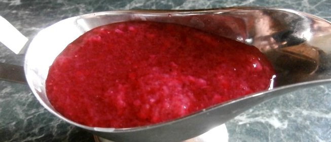 Соус ткемали из красной смородины