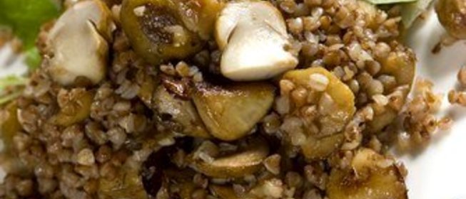 Гречневая каша с грибами и луком